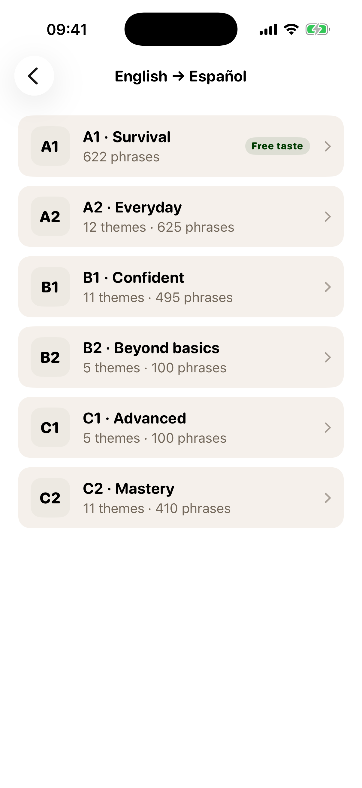 Wybór poziomu od A1 (Survival) do C2 (Mastery), z liczbą fraz i darmową próbką